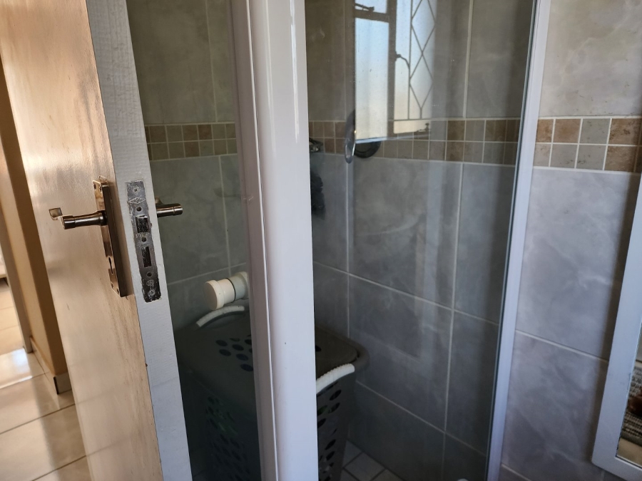 To Let 2 Bedroom Property for Rent in Witfield Gauteng