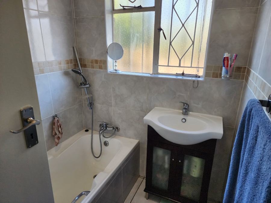 To Let 2 Bedroom Property for Rent in Witfield Gauteng