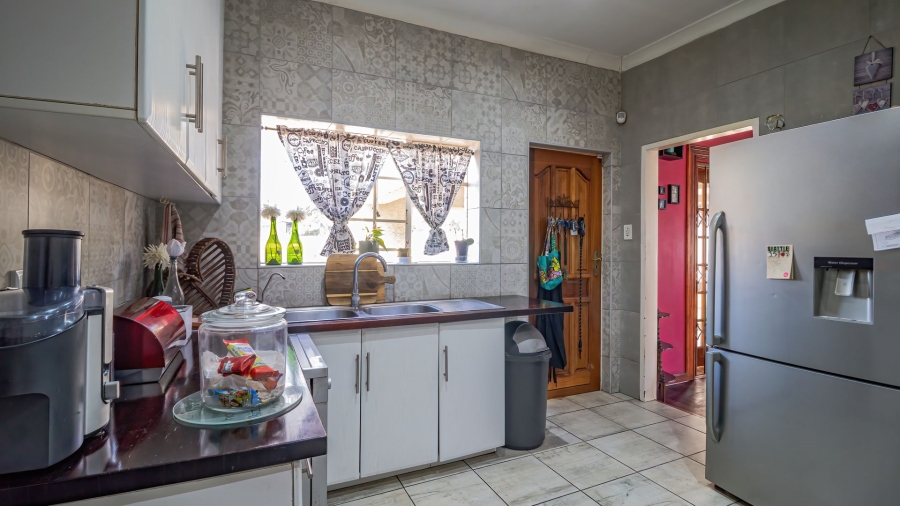 3 Bedroom Property for Sale in Hurlyvale Gauteng