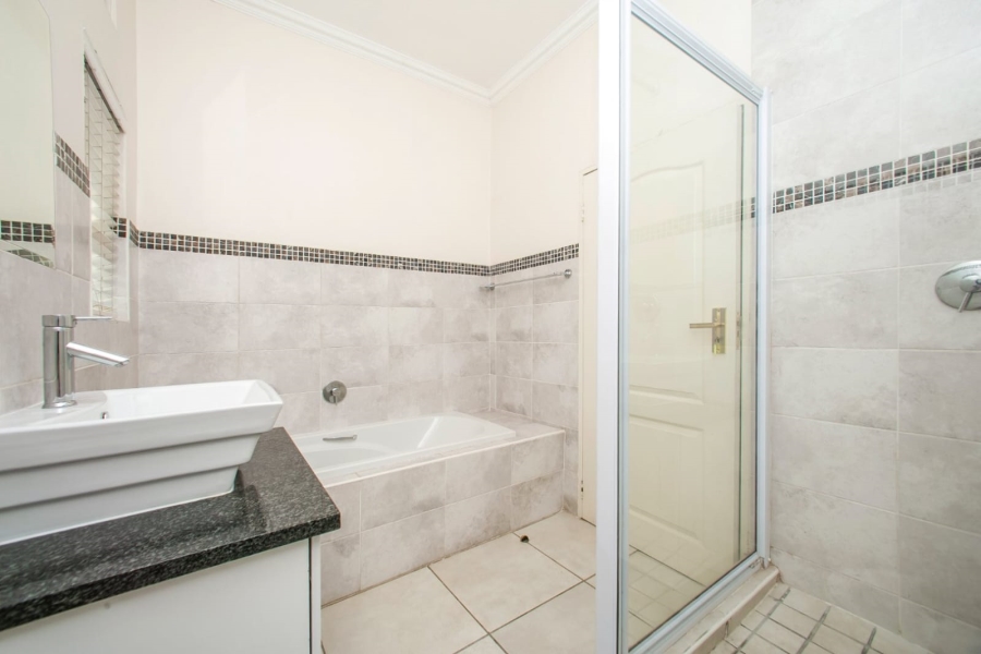 2 Bedroom Property for Sale in Parkview Gauteng