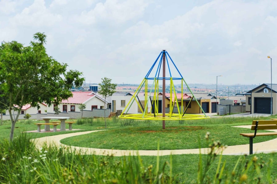 3 Bedroom Property for Sale in Kosmosdal Gauteng