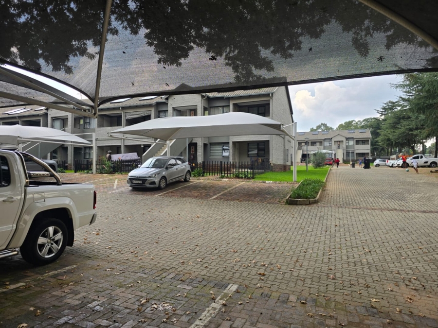 To Let  Bedroom Property for Rent in Cloverdene Gauteng