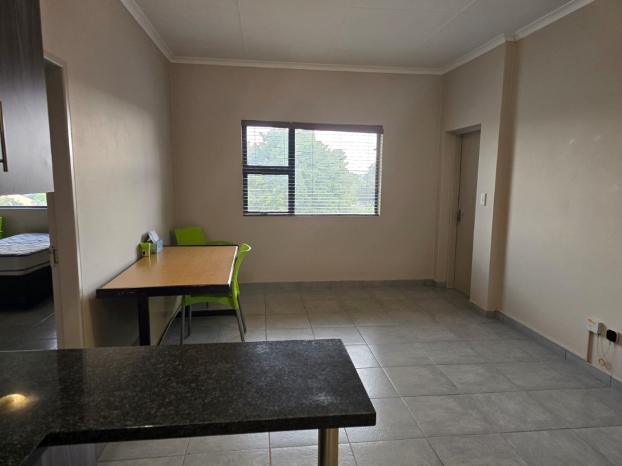 To Let  Bedroom Property for Rent in Cloverdene Gauteng