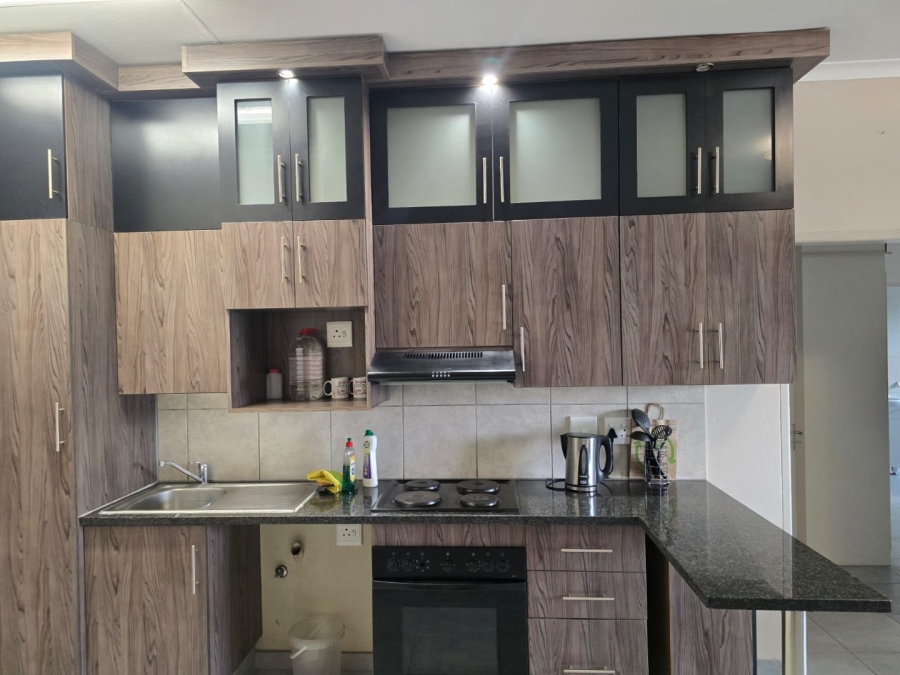 To Let  Bedroom Property for Rent in Cloverdene Gauteng