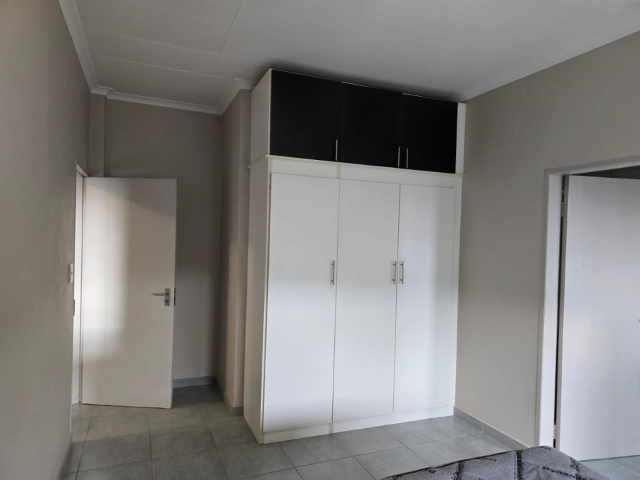To Let  Bedroom Property for Rent in Cloverdene Gauteng