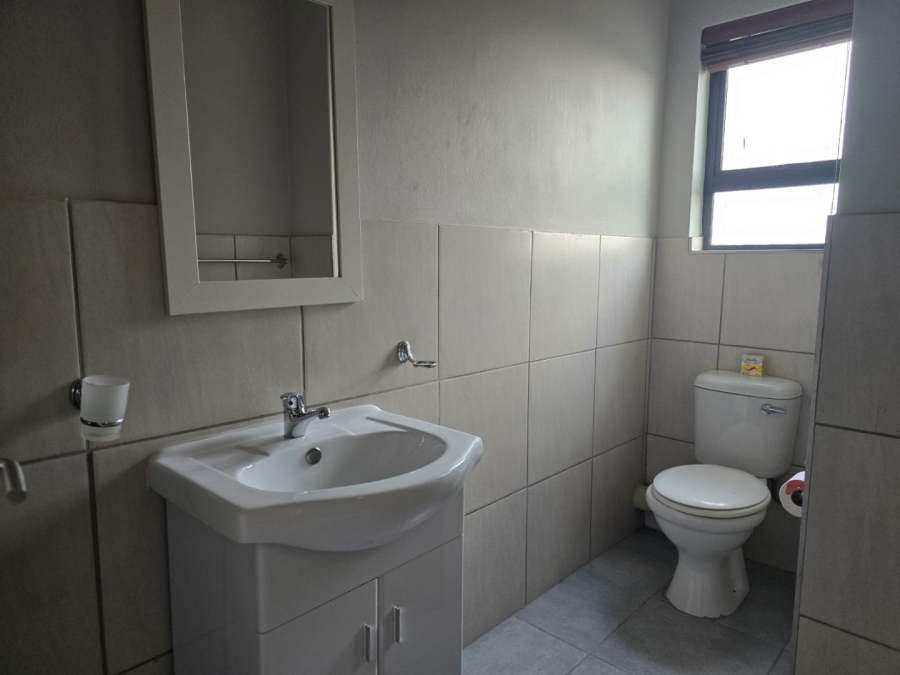 To Let  Bedroom Property for Rent in Cloverdene Gauteng