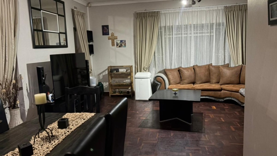 3 Bedroom Property for Sale in Hurlyvale Gauteng