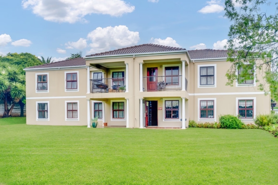 2 Bedroom Property for Sale in Robindale Gauteng