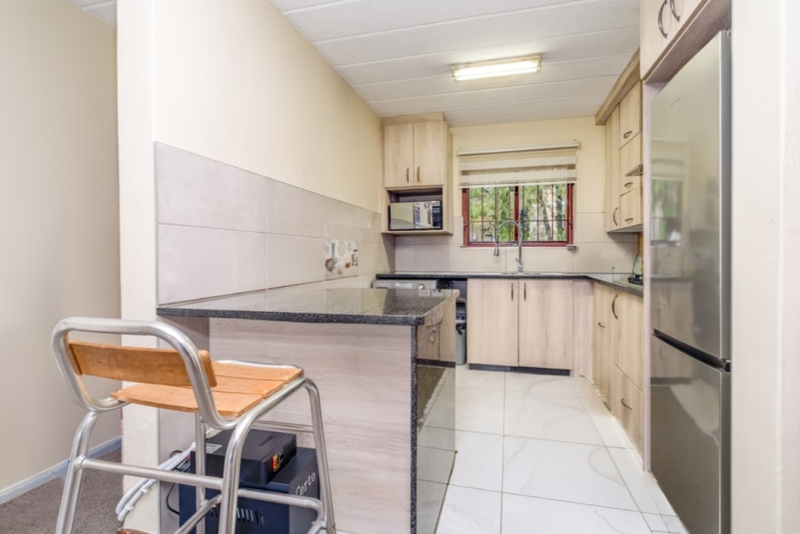 2 Bedroom Property for Sale in Robindale Gauteng