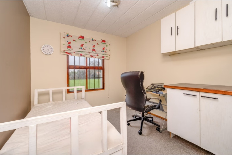 2 Bedroom Property for Sale in Robindale Gauteng