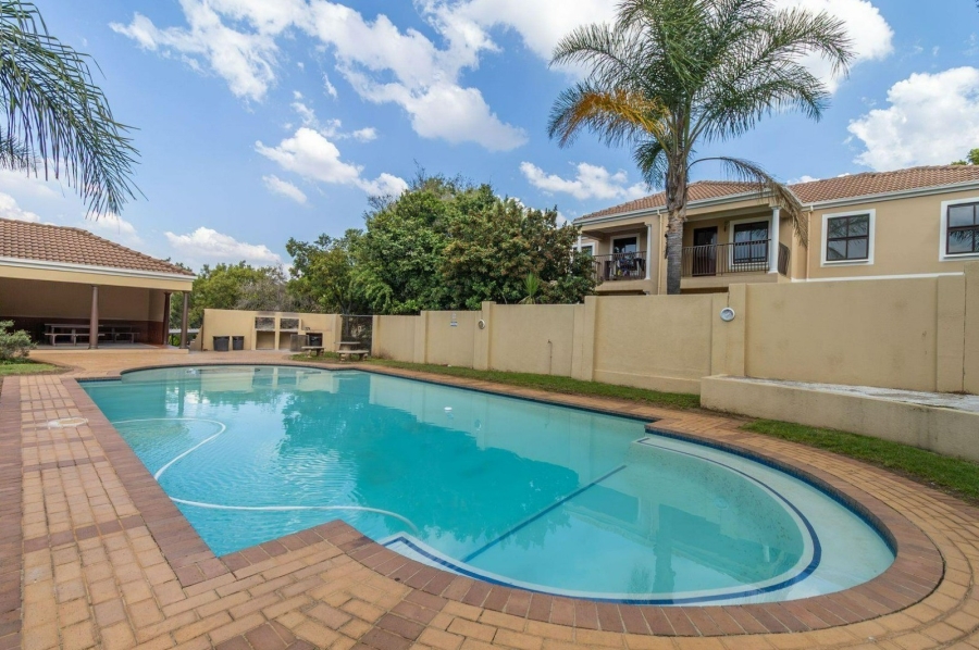 2 Bedroom Property for Sale in Robindale Gauteng