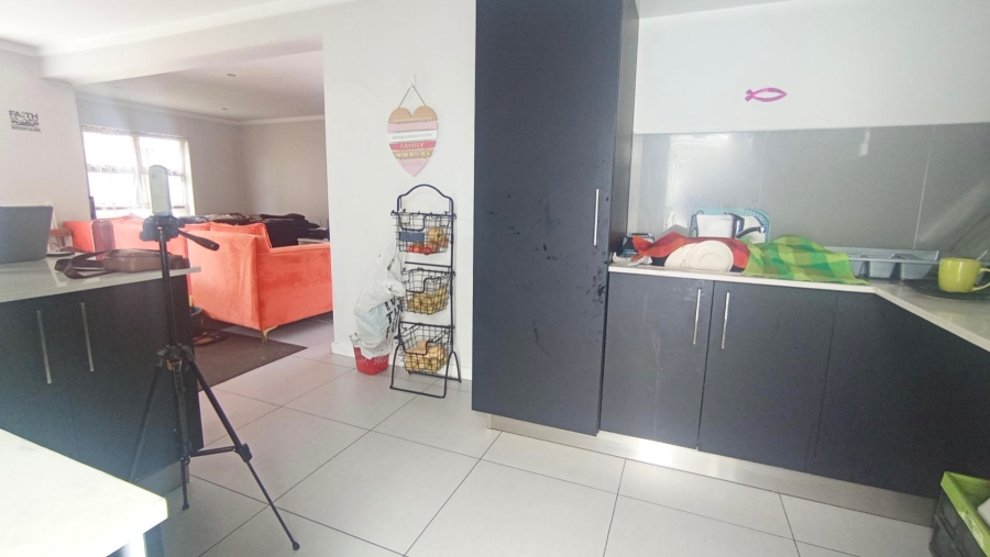 3 Bedroom Property for Sale in Equestria Gauteng