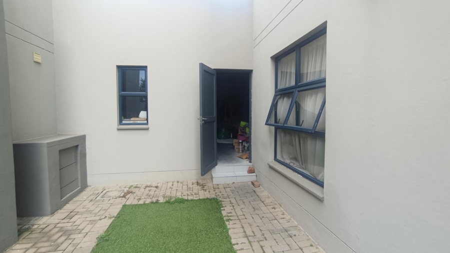3 Bedroom Property for Sale in Equestria Gauteng