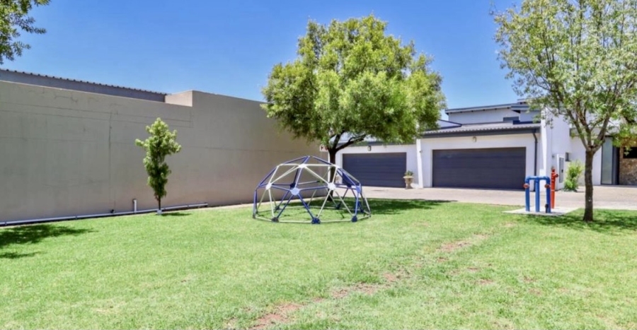 3 Bedroom Property for Sale in Equestria Gauteng