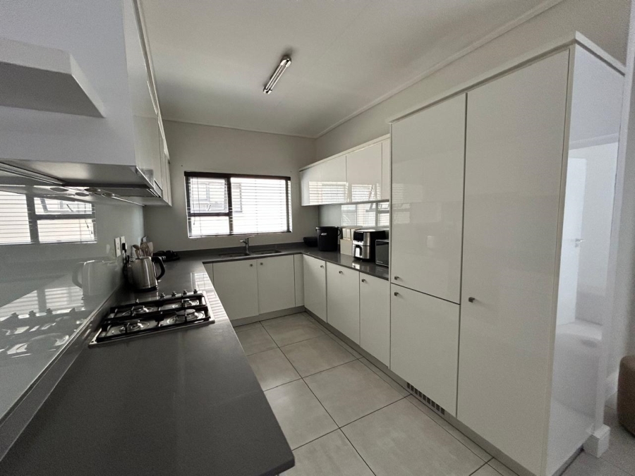 To Let 3 Bedroom Property for Rent in Waterfall Gauteng