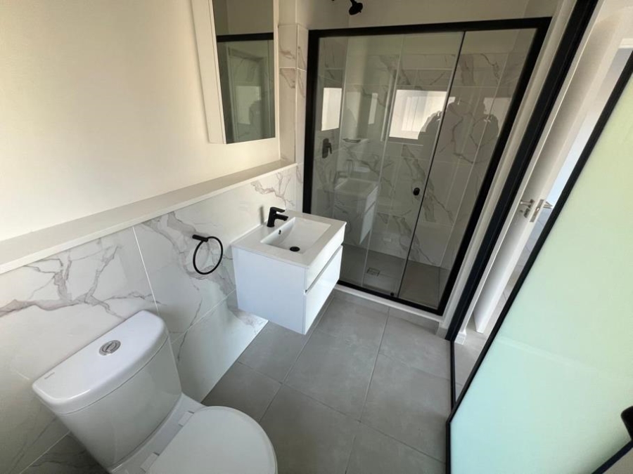 1 Bedroom Property for Sale in Waterfall Gauteng