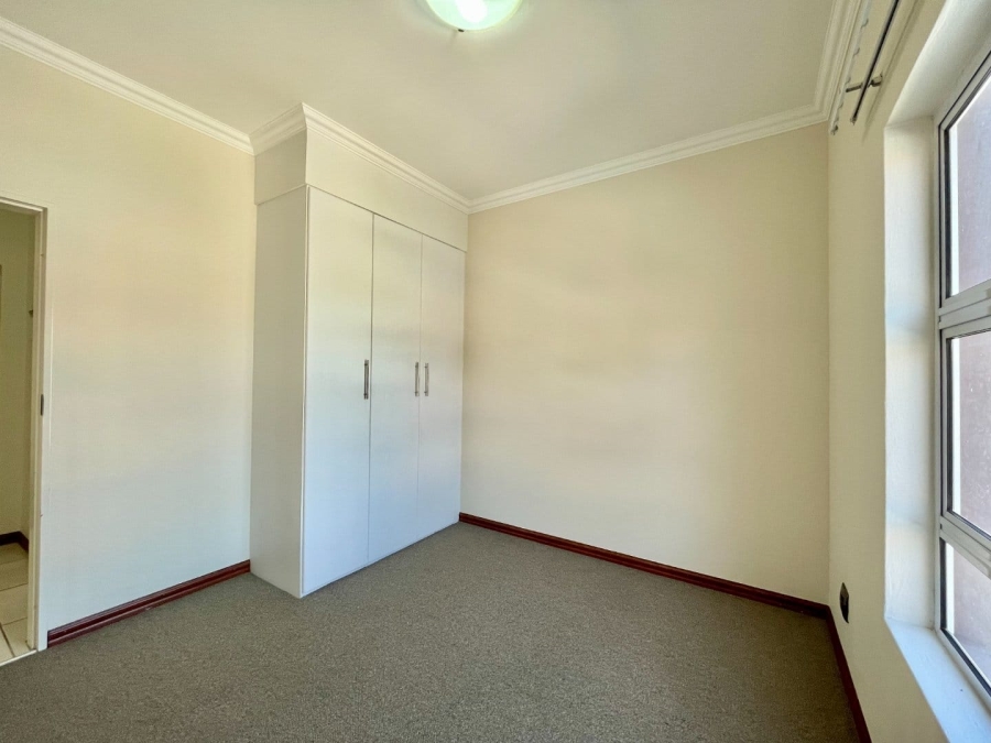 2 Bedroom Property for Sale in Saxonwold Gauteng