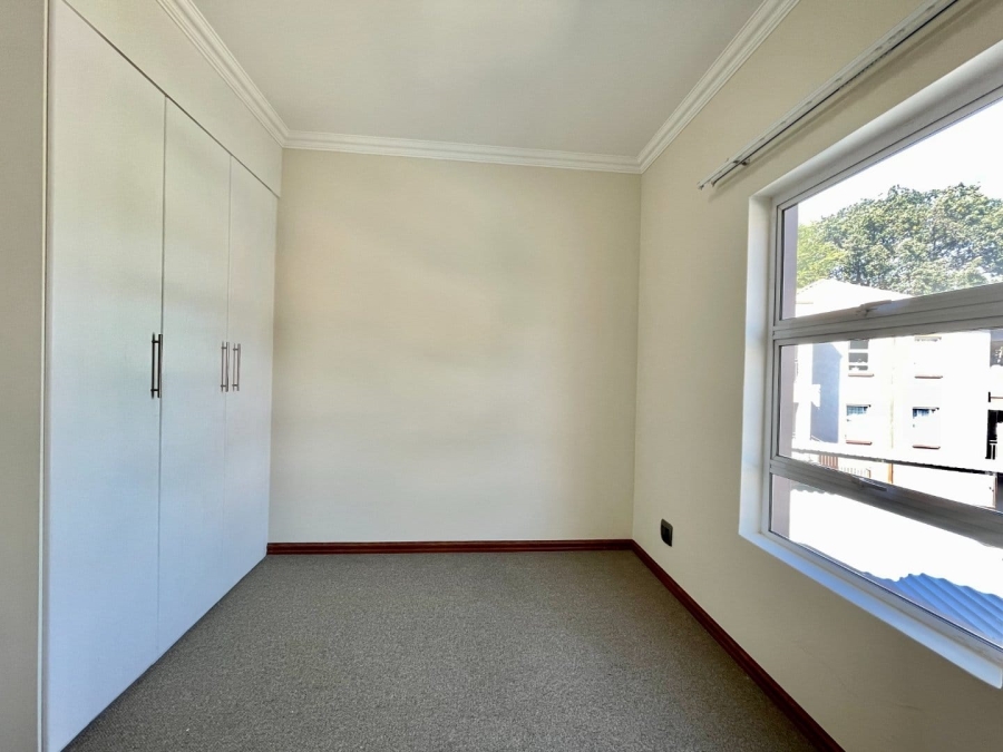 2 Bedroom Property for Sale in Saxonwold Gauteng