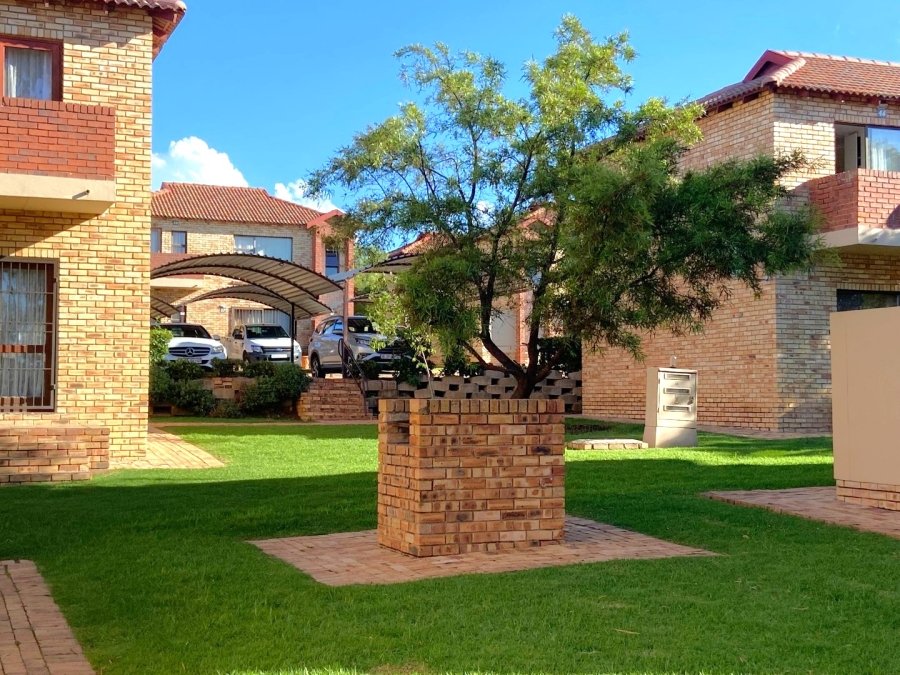 2 Bedroom Property for Sale in Fourways Gauteng