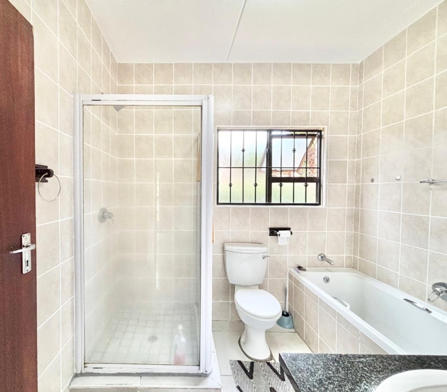 2 Bedroom Property for Sale in Fourways Gauteng
