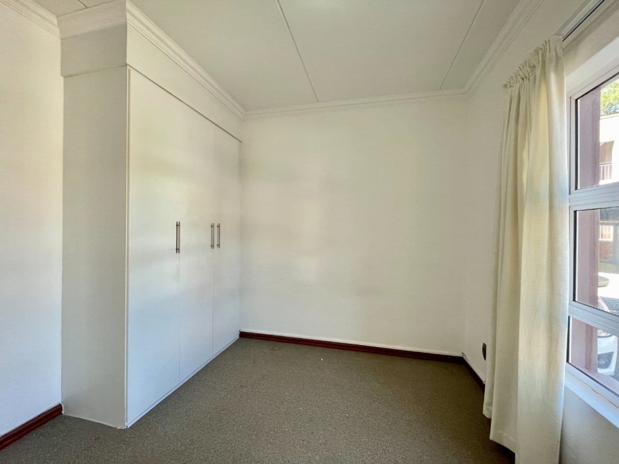 2 Bedroom Property for Sale in Saxonwold Gauteng