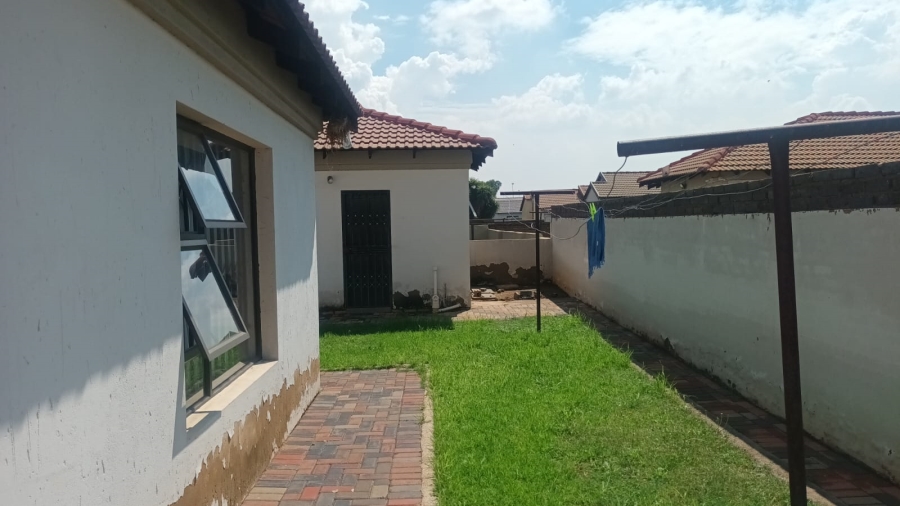 3 Bedroom Property for Sale in Vosloorus Gauteng