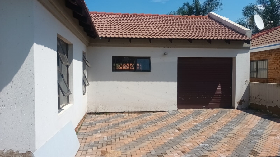 3 Bedroom Property for Sale in Vosloorus Gauteng
