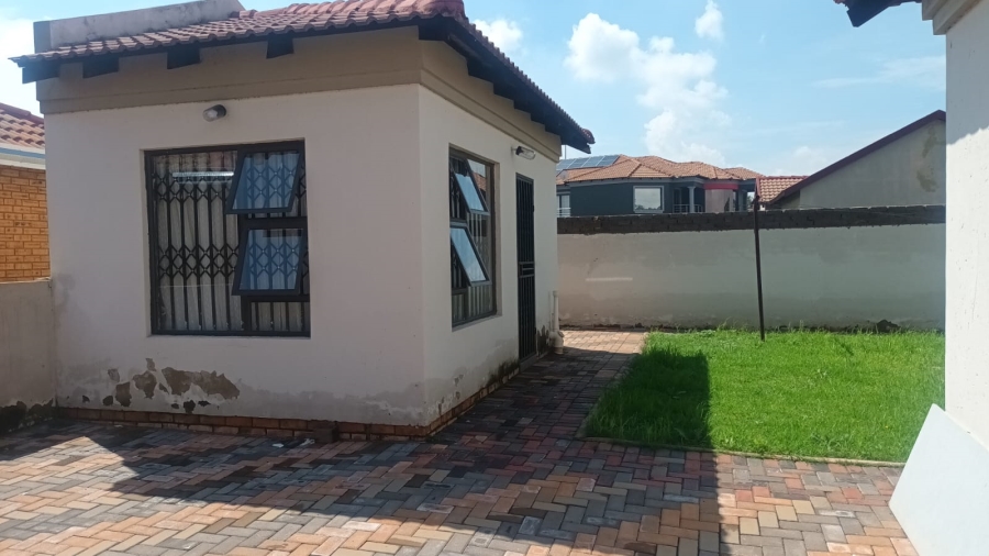 3 Bedroom Property for Sale in Vosloorus Gauteng