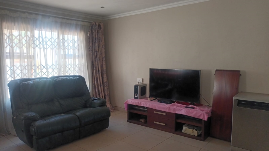 3 Bedroom Property for Sale in Vosloorus Gauteng