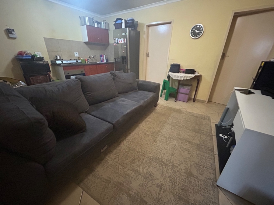 To Let 2 Bedroom Property for Rent in Olievenhoutbosch Gauteng