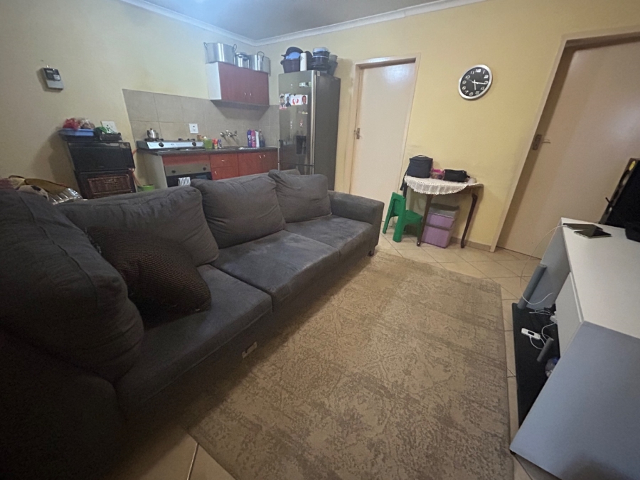 To Let 2 Bedroom Property for Rent in Olievenhoutbosch Gauteng