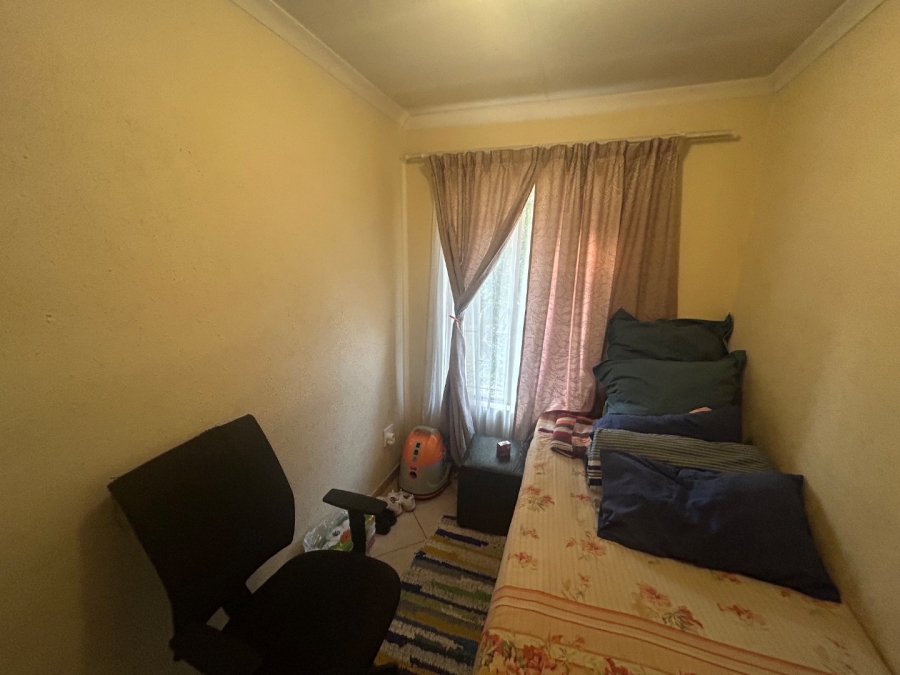 To Let 2 Bedroom Property for Rent in Olievenhoutbosch Gauteng