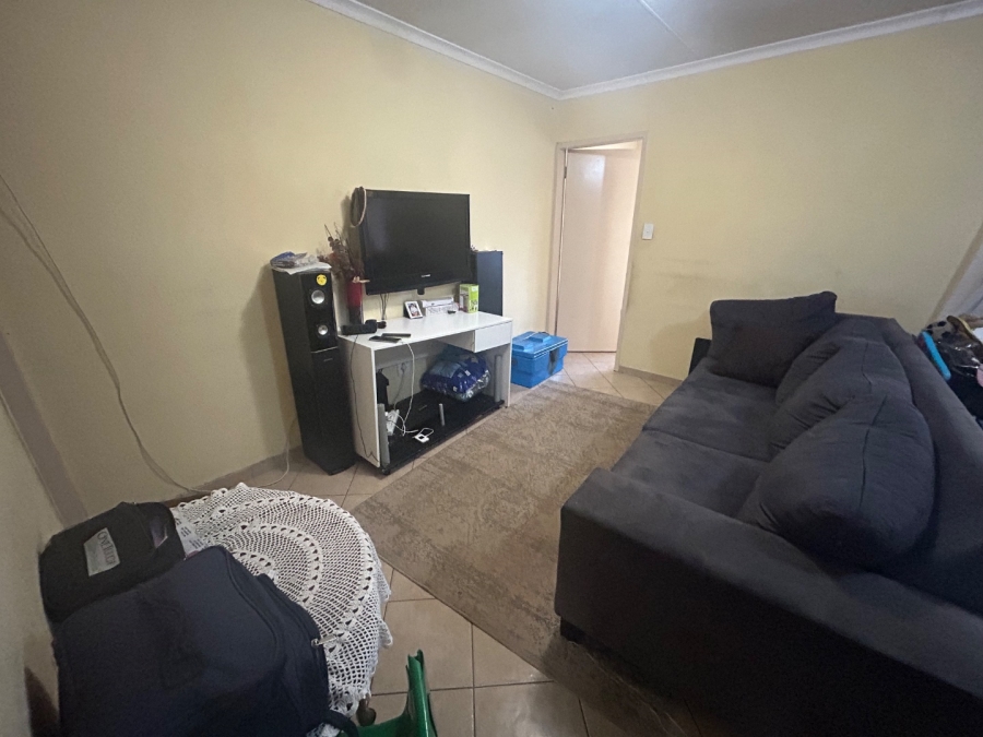 To Let 2 Bedroom Property for Rent in Olievenhoutbosch Gauteng