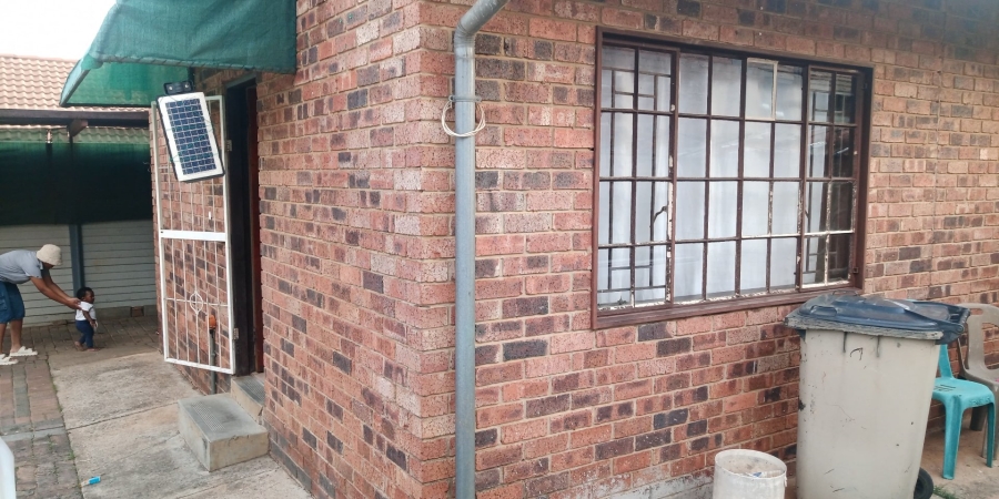 2 Bedroom Property for Sale in Elandspoort Gauteng