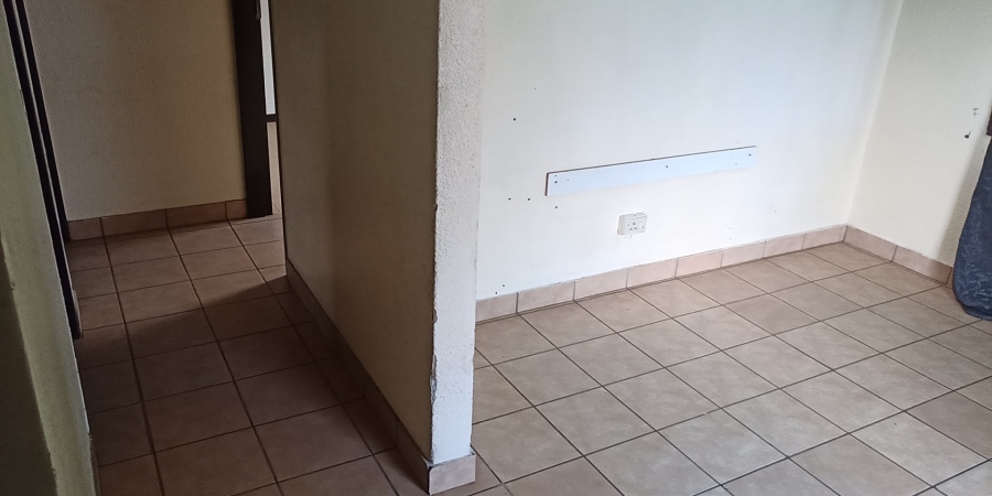 2 Bedroom Property for Sale in Elandspoort Gauteng