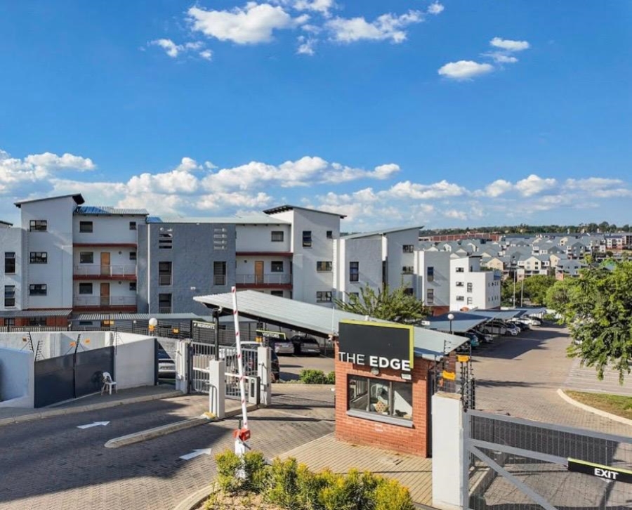 To Let 3 Bedroom Property for Rent in Barbeque Downs Gauteng