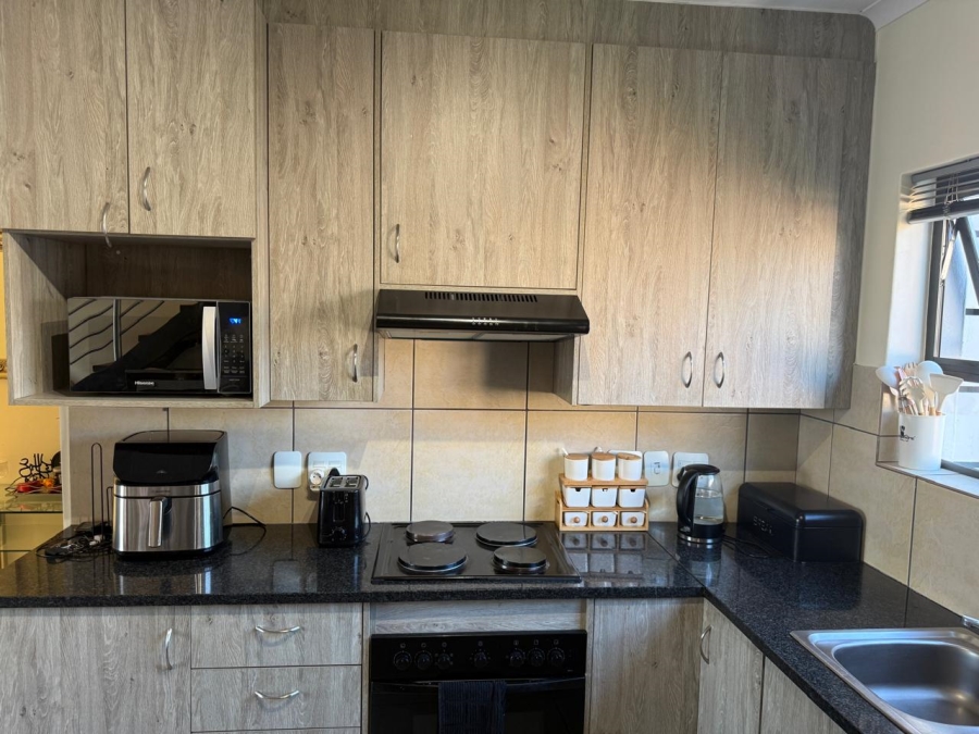 To Let 3 Bedroom Property for Rent in Barbeque Downs Gauteng