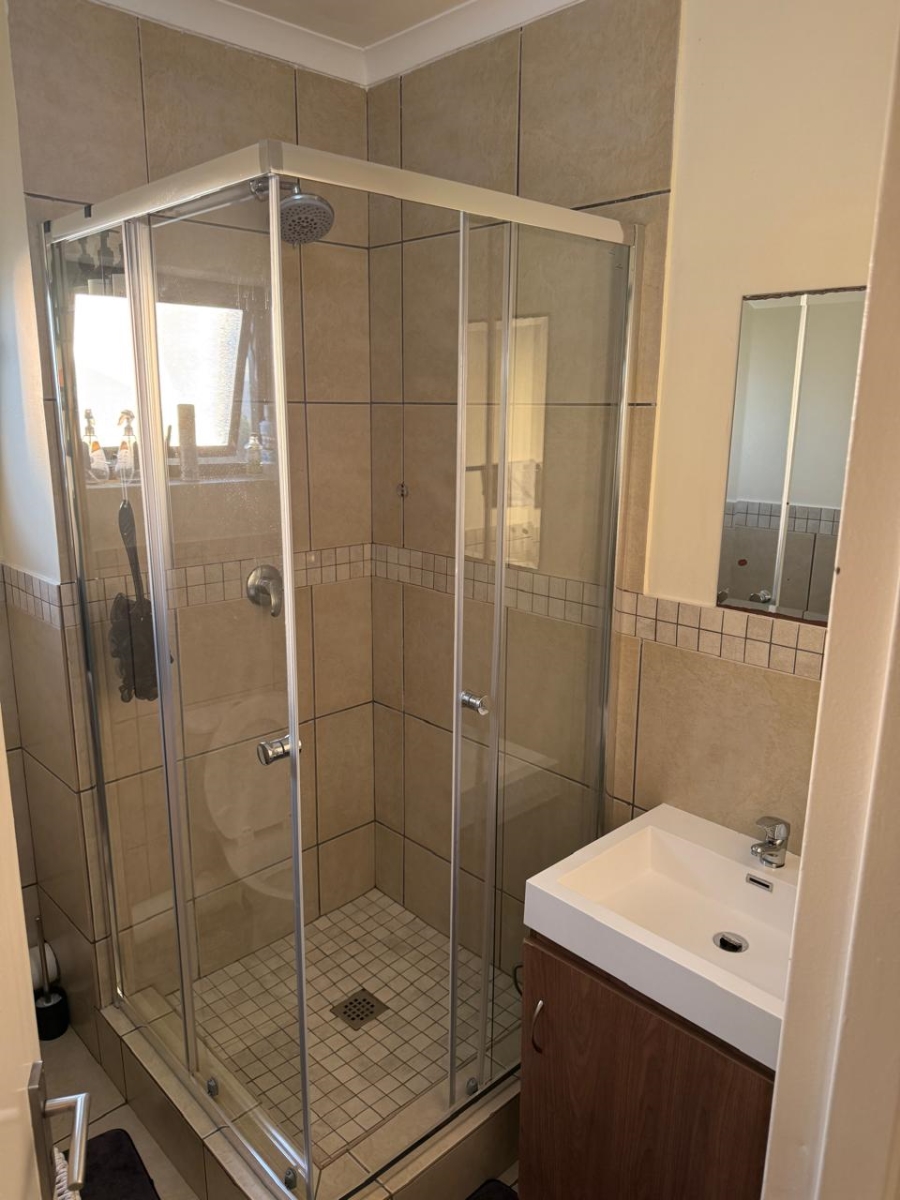 To Let 3 Bedroom Property for Rent in Barbeque Downs Gauteng