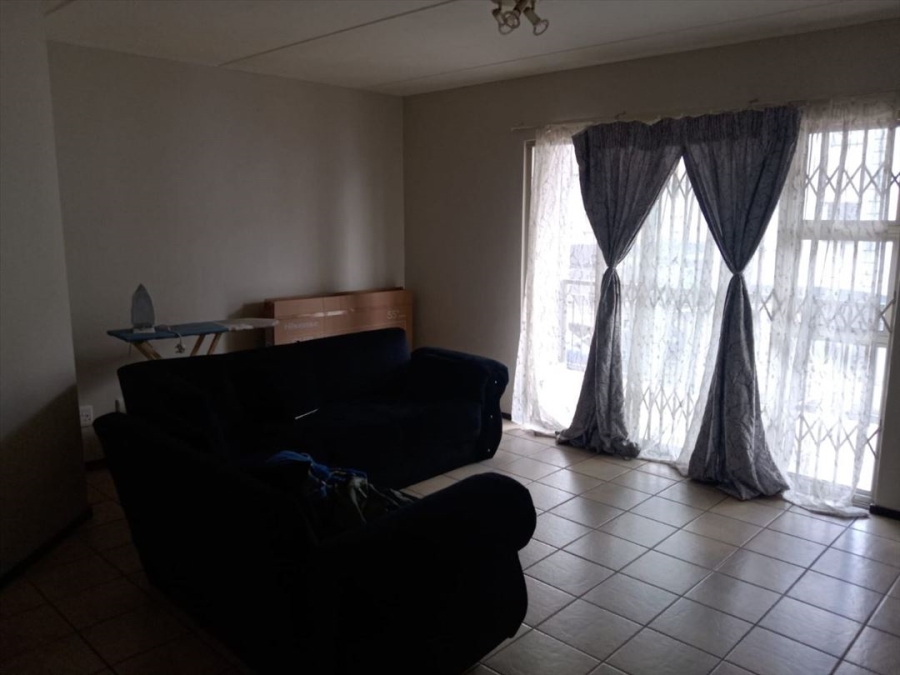 2 Bedroom Property for Sale in Bardene Gauteng