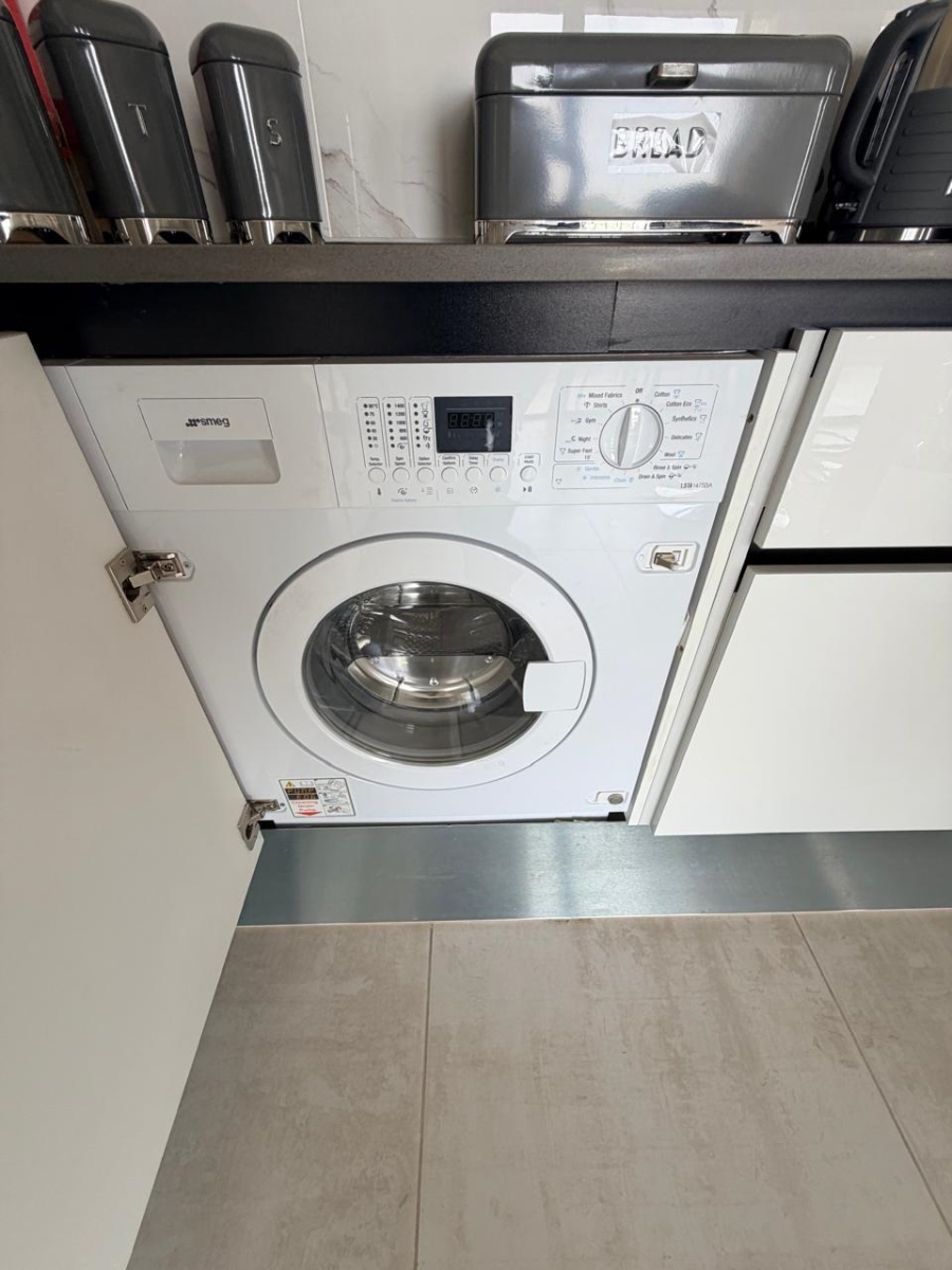 To Let 3 Bedroom Property for Rent in The Polofields Gauteng