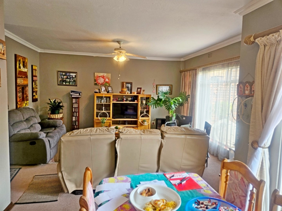 2 Bedroom Property for Sale in Birchleigh Gauteng