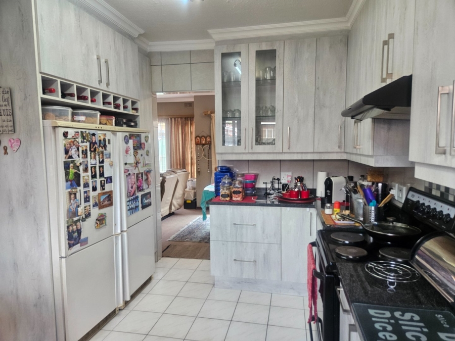 2 Bedroom Property for Sale in Birchleigh Gauteng