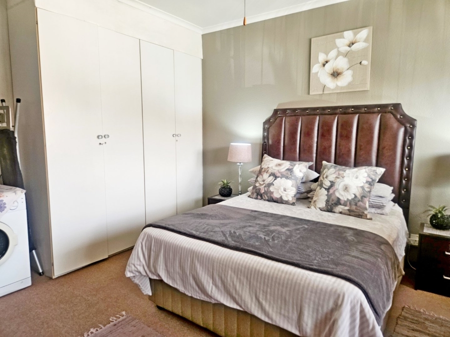 2 Bedroom Property for Sale in Birchleigh Gauteng