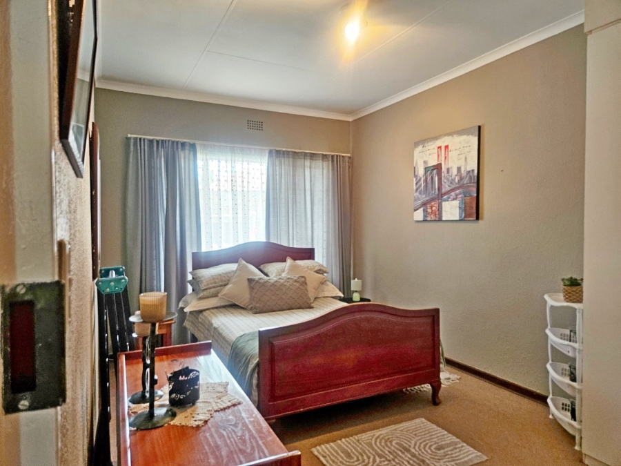 2 Bedroom Property for Sale in Birchleigh Gauteng