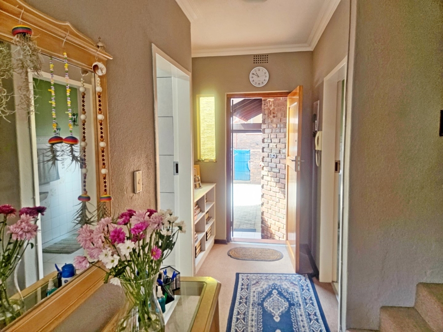 2 Bedroom Property for Sale in Birchleigh Gauteng