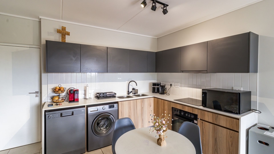 2 Bedroom Property for Sale in Aspen Hills Gauteng