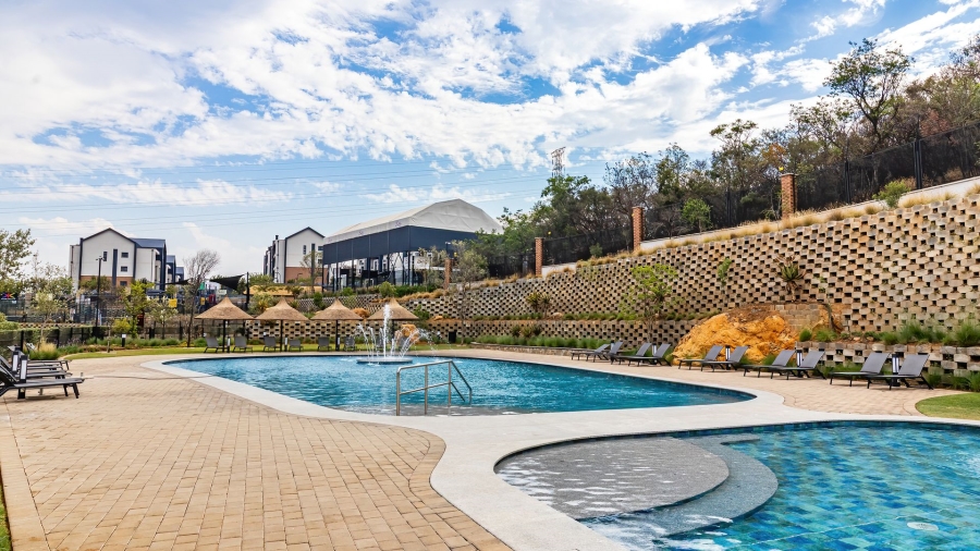 2 Bedroom Property for Sale in Aspen Hills Gauteng