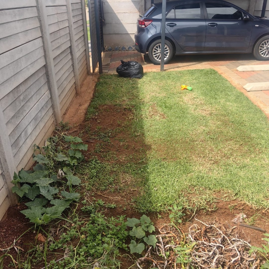 2 Bedroom Property for Sale in Protea Glen Gauteng