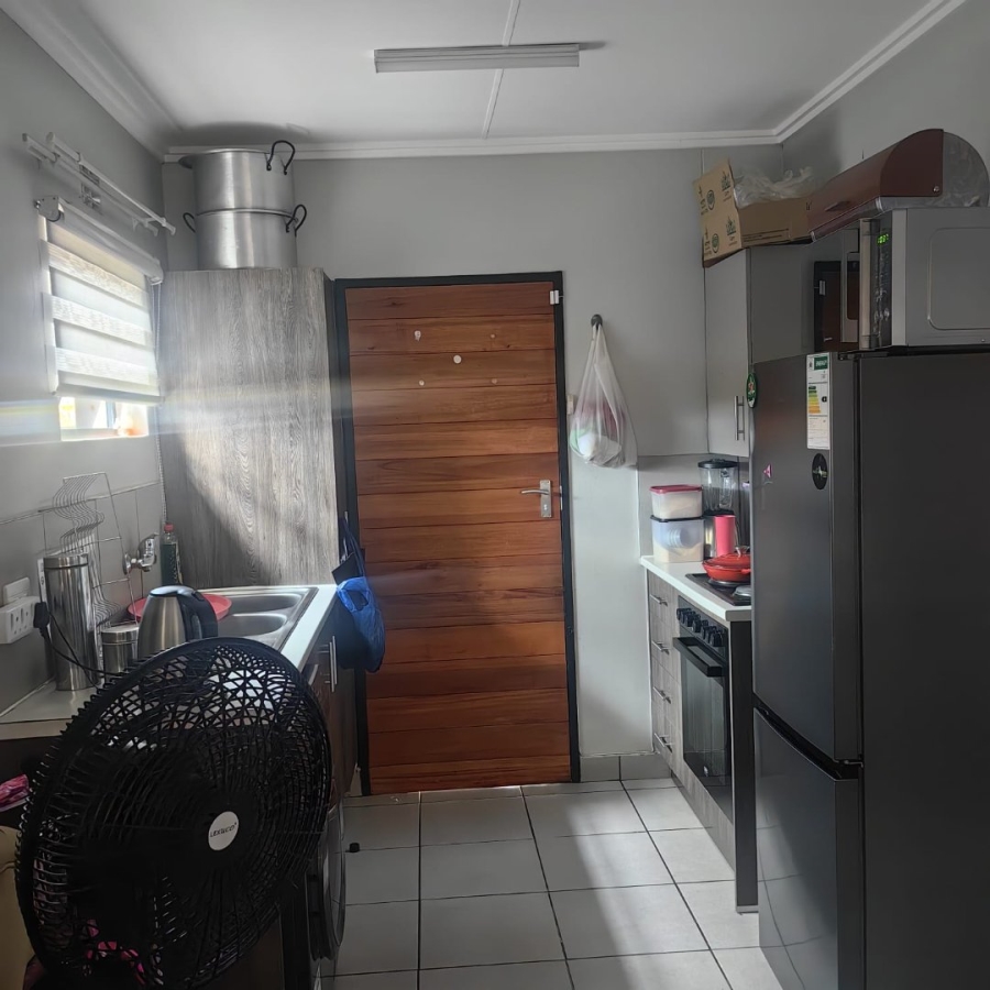 2 Bedroom Property for Sale in Protea Glen Gauteng