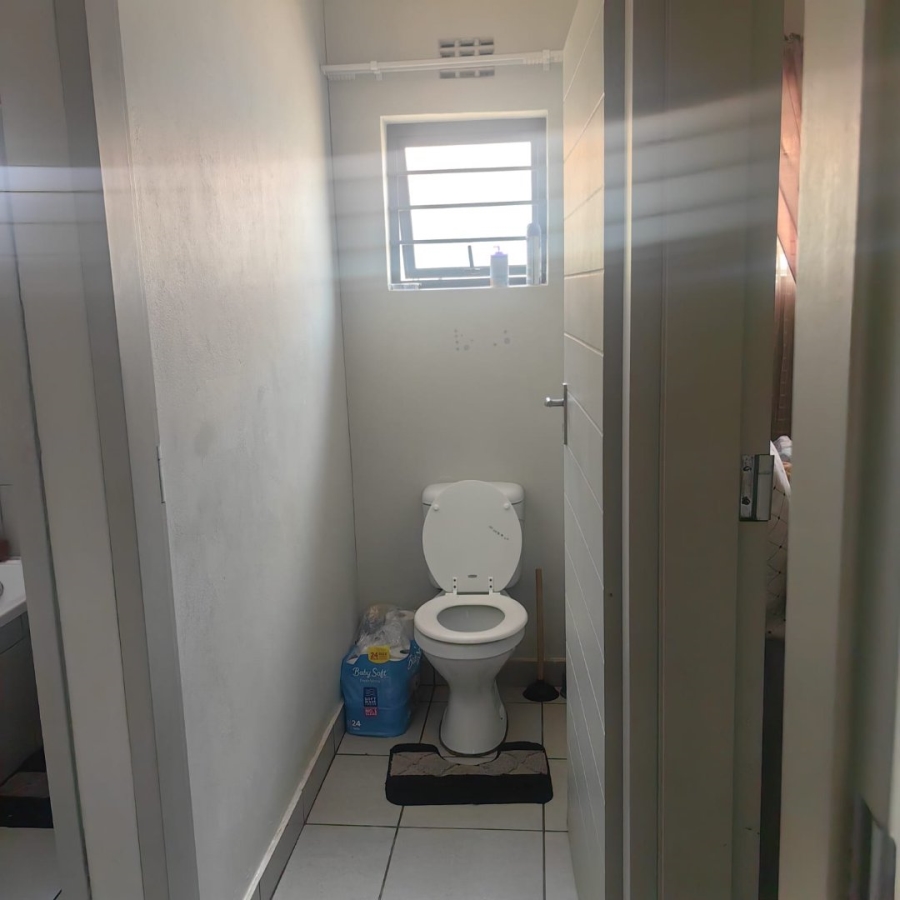 2 Bedroom Property for Sale in Protea Glen Gauteng